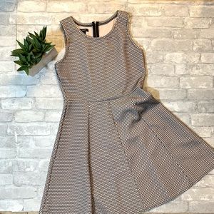 Alfani sleeveless mesh overlay dress szM